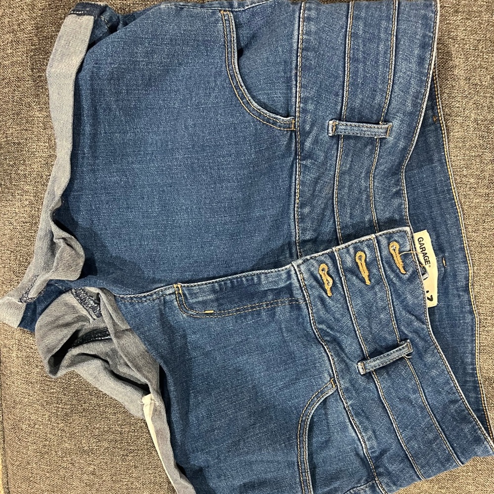 Women’s Garage short barely worn